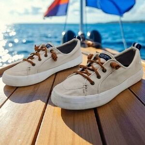 Sperry Crestview Sz 8.5 Tan and White Boat Shoes Classic Comfort